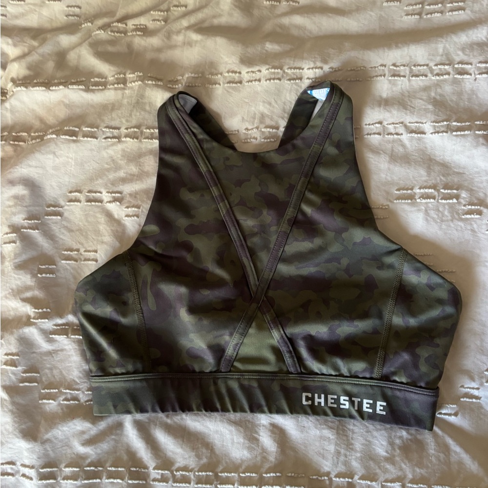 Chestee Size 8